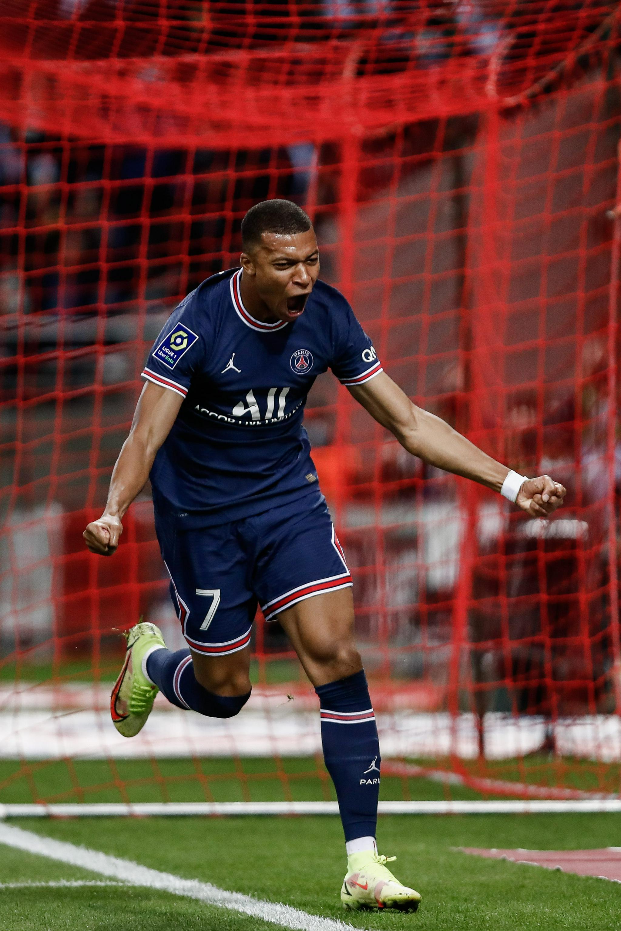 迈克·布朗谈哈特：他让我想到了伊戈达拉，懂球就知道他多厉害（迈克·布朗评哈特：让我想起伊戈达拉，内行都懂他的强大）