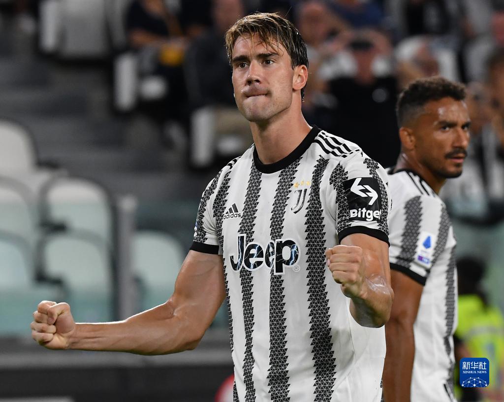 米体：意甲启用高可见度足球，荧光橙配色以往仅用于极端天气（米体：意甲采用高能见度用球，荧光橙过去仅限极端天气）