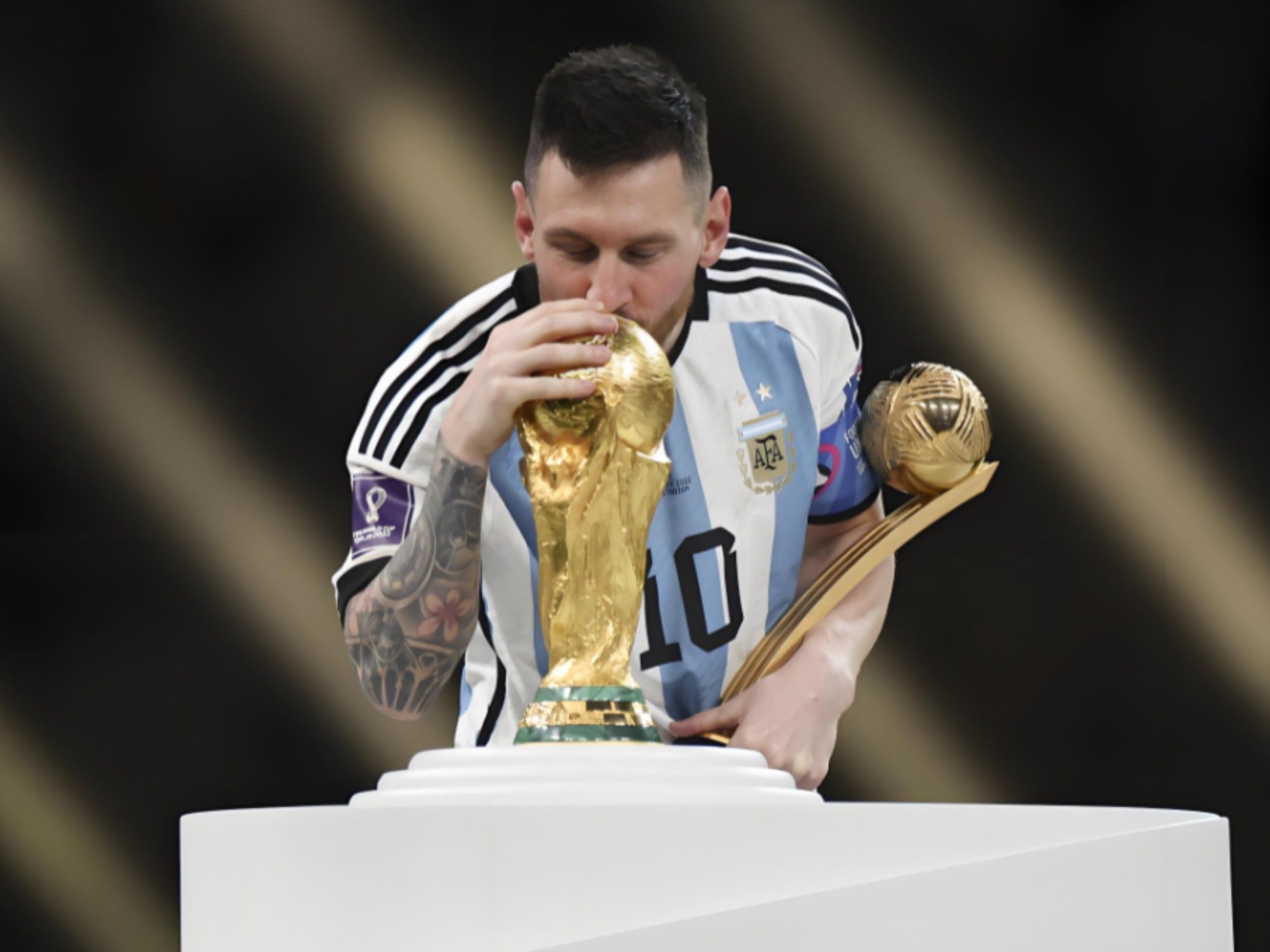 一五挡拆直接命中三分，解说：徐杰调动一五挡拆比外援还出色徐杰厉害不愧是（一五挡拆飙中三分，解说：徐杰调度胜过外援，果然厉害）