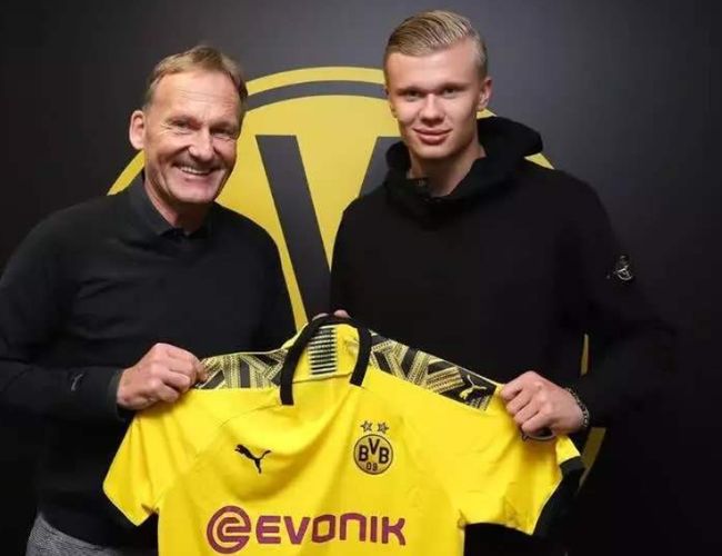 火箭哈登末节爆发连得15分（火箭哈登末节发威连砍15分）