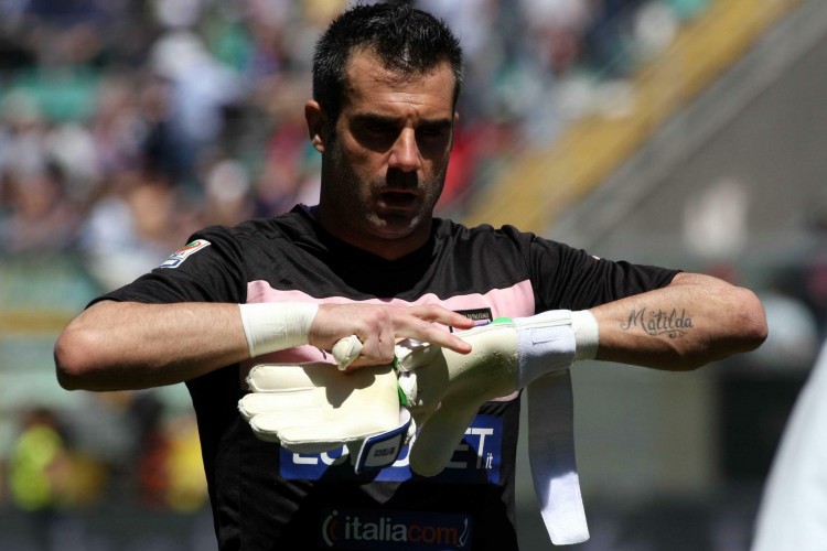 ESPN：马雷斯卡希望引进世界级中卫和门将，并给库库找替补（ESPN：马雷斯卡欲引进顶级中卫与门将，并为库库寻找替补）