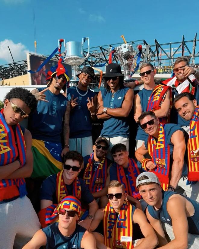 萨拉赫缺席欧冠名单后晒训练照，卡拉格发文力挺利物浦（萨拉赫落选欧冠名单后晒训练照，卡拉格发声力挺利物浦）