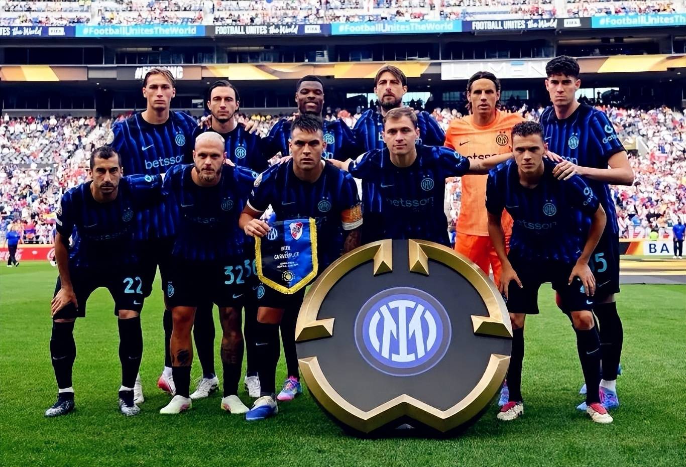 欧洲五大联赛积分榜激烈竞争（欧洲五大联赛积分榜争夺白热化）